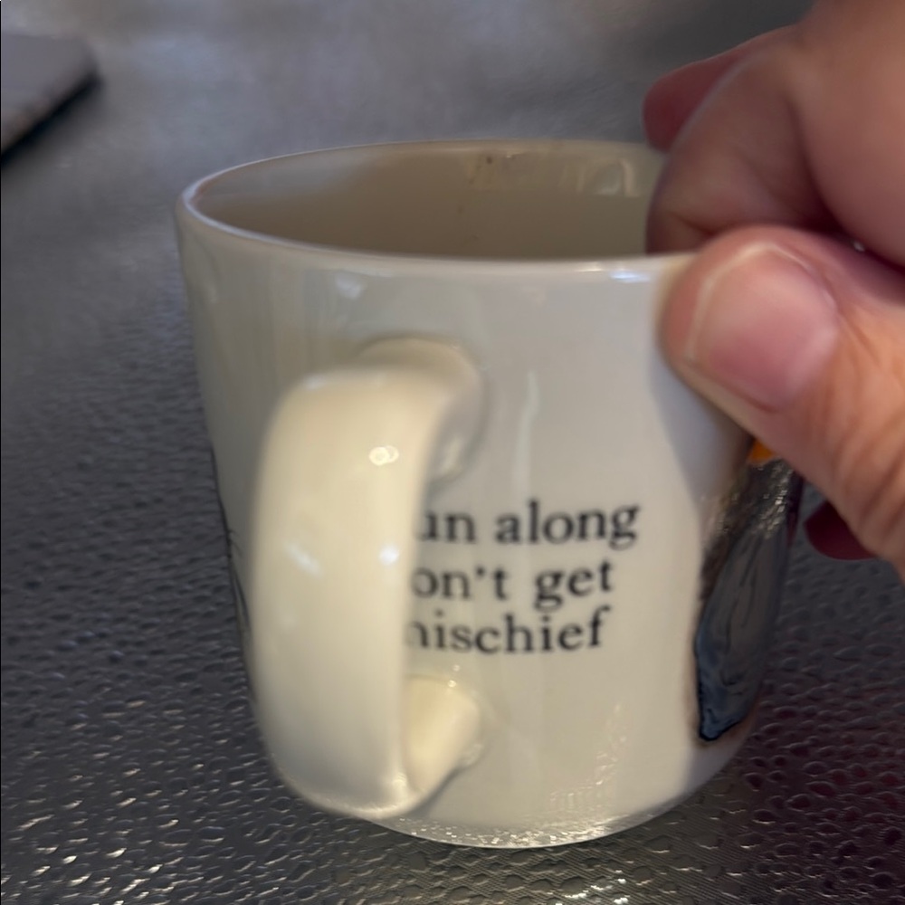 Peter Rabbit Ceramic Mug - Picture 6 of 6